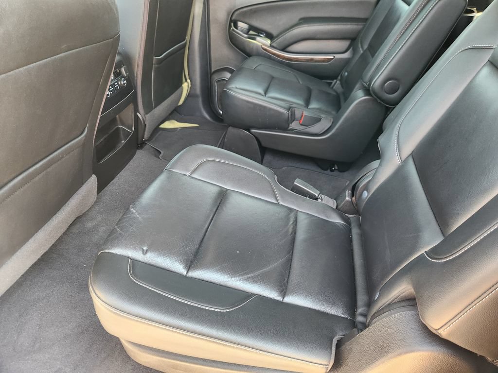 Used 2020 Chevrolet Suburban LT w/ Texas Edition Package AWD/4WD image 29