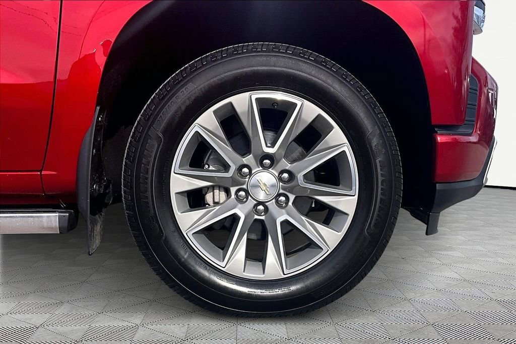 Used 2021 Chevrolet Silverado 1500 High Country w/ Technology Package image 9