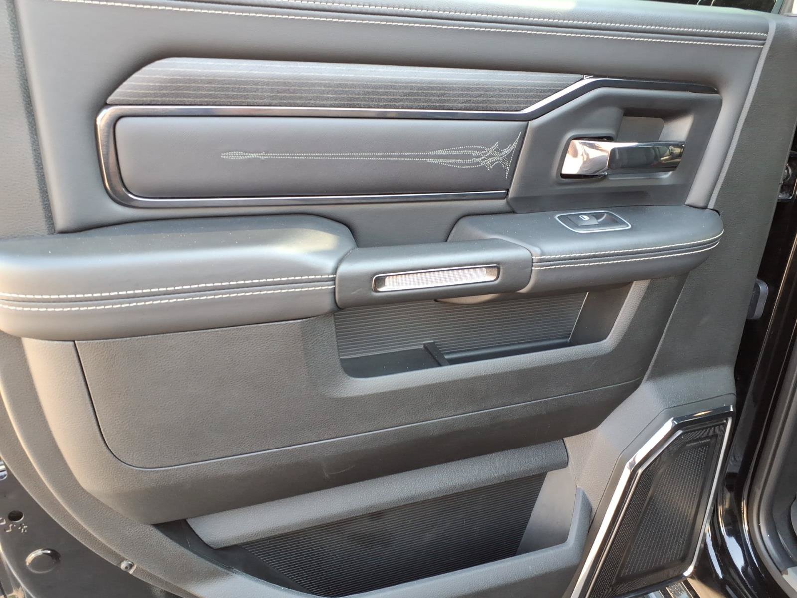 Used 2022 RAM 3500 Limited AWD/4WD image 8