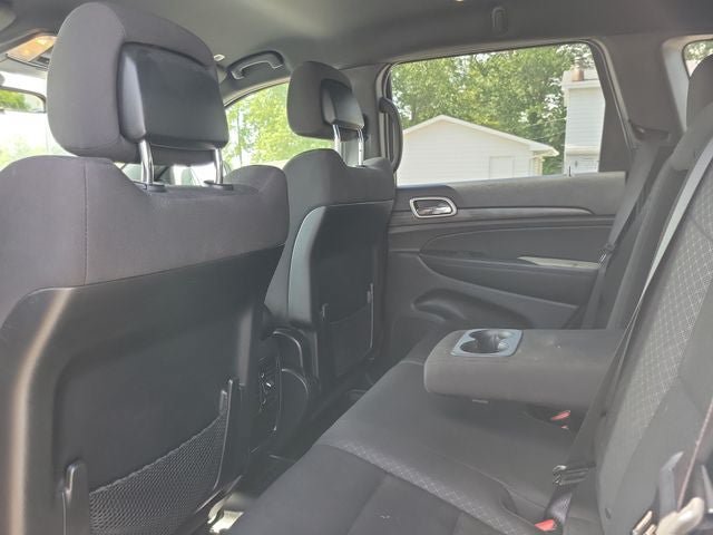 Used 2020 Jeep Grand Cherokee Laredo AWD/4WD image 28
