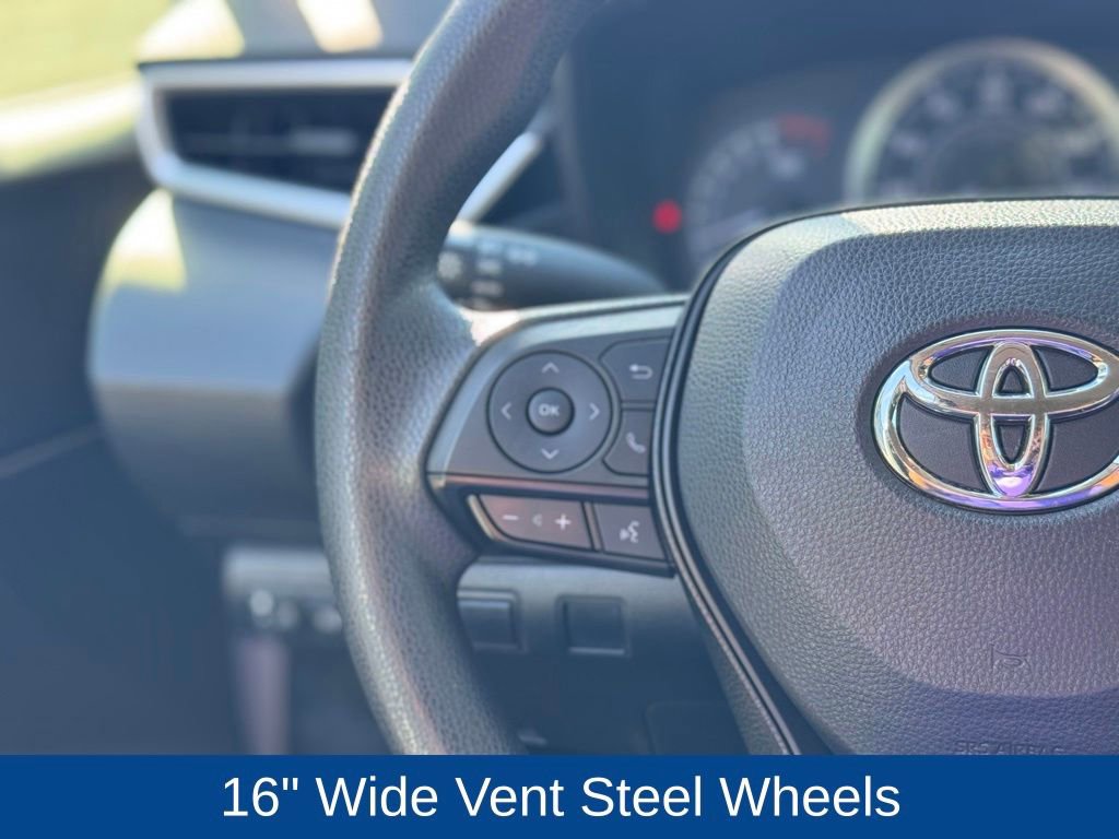 Used 2020 Toyota Corolla LE FWD image 12