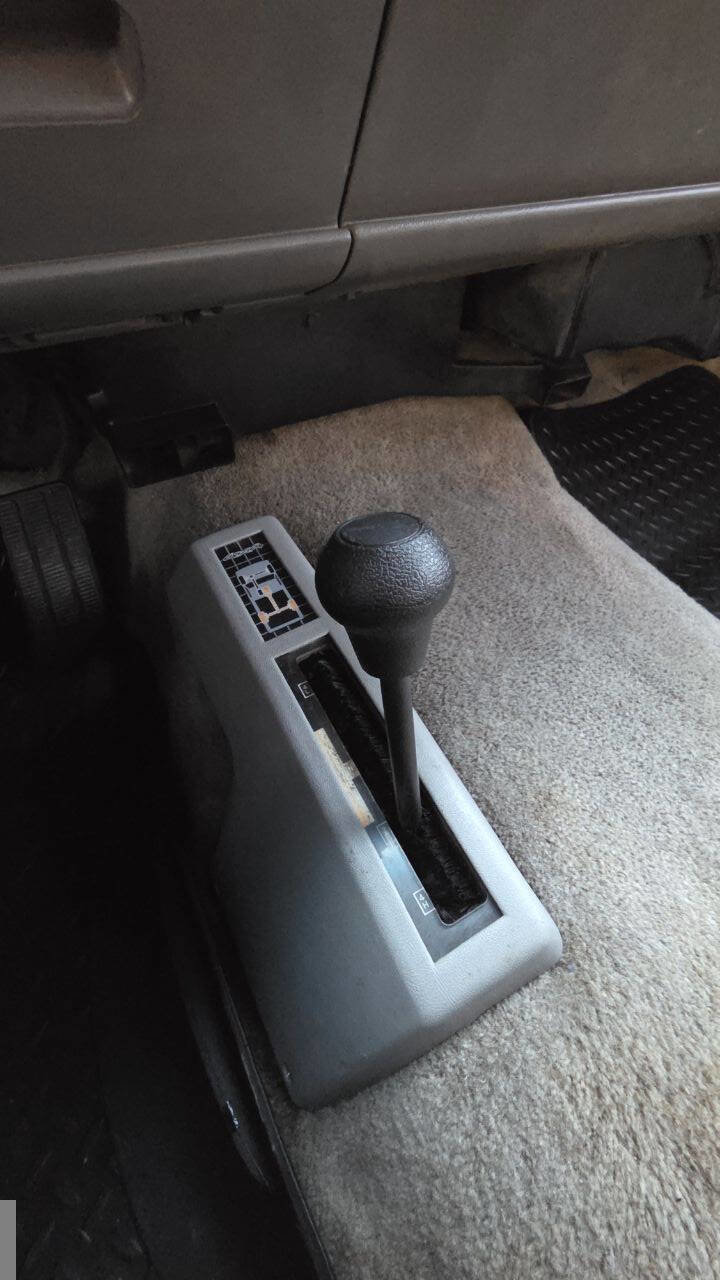 Used 1992 GMC Yukon 4WD 2-Door image 11