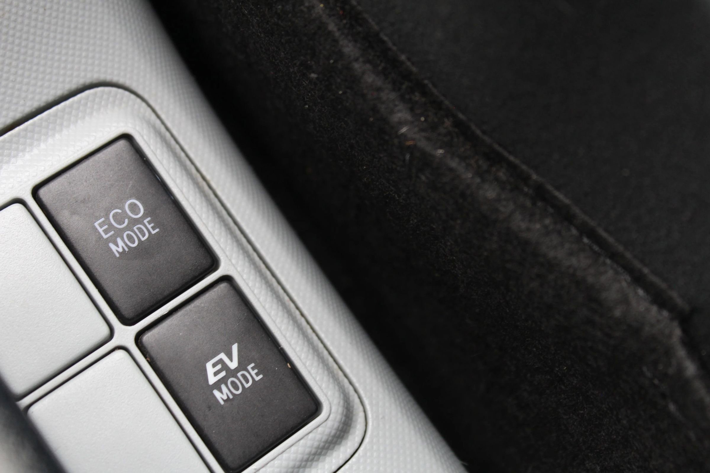 Used 2013 Toyota Prius C Two FWD image 33