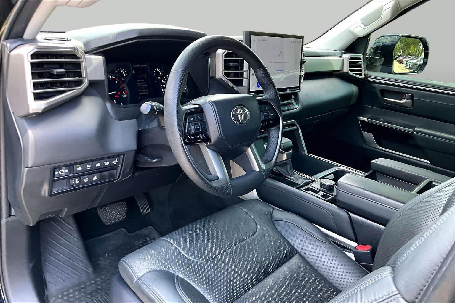 Used 2023 Toyota Tundra Limited AWD/4WD image 18
