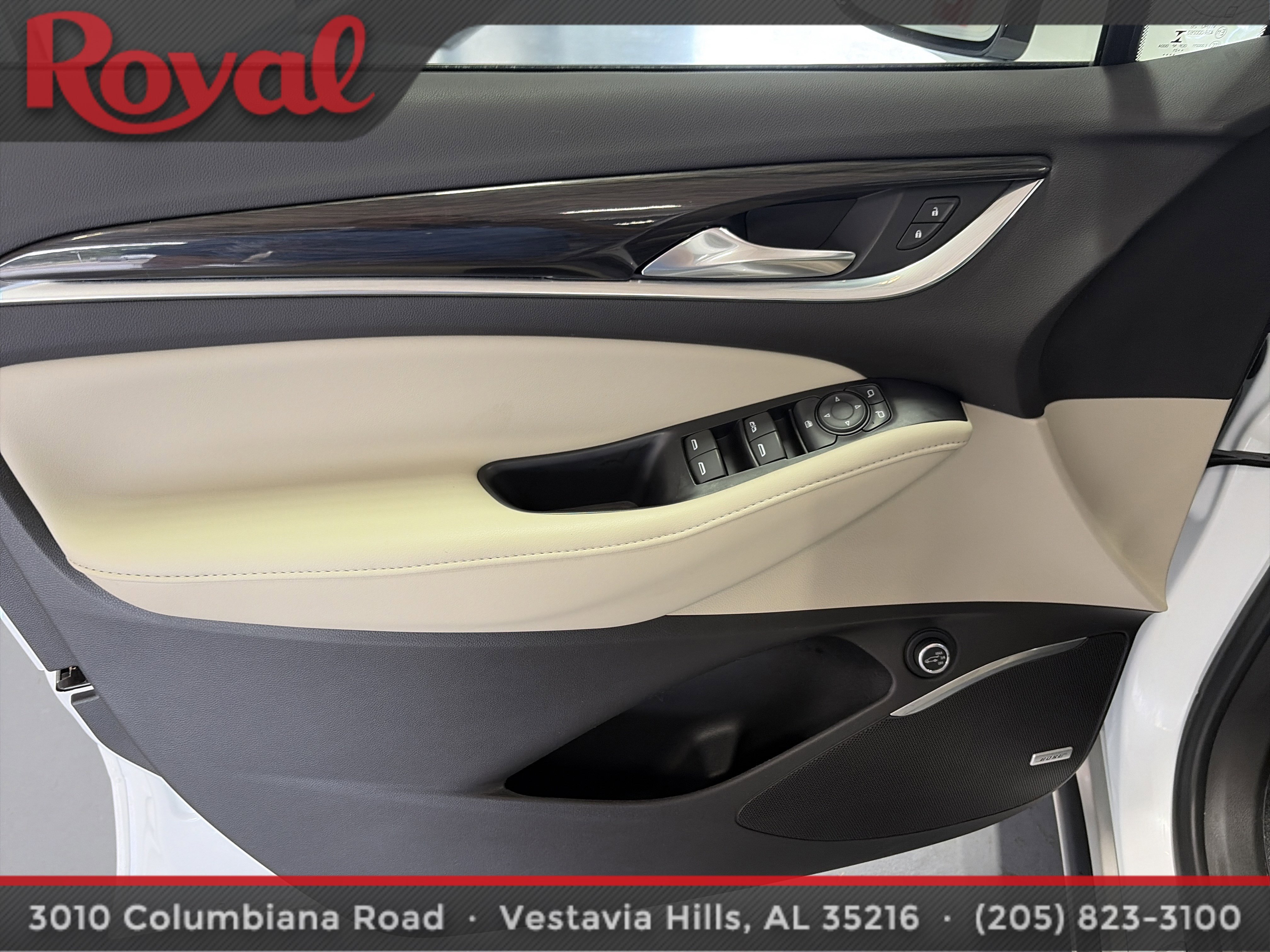 Used 2021 Buick Enclave Essence w/ Sound and Sites Package FWD image 27
