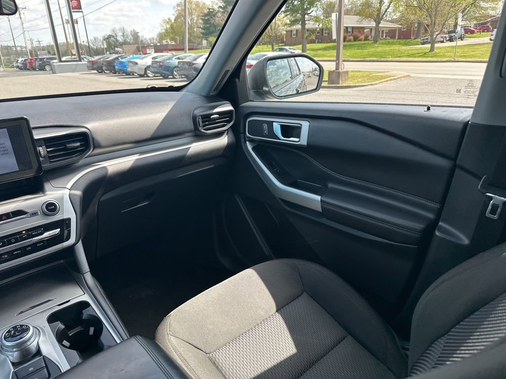 Used 2022 Ford Explorer XLT w/ Class IV Trailer Tow Package image 15