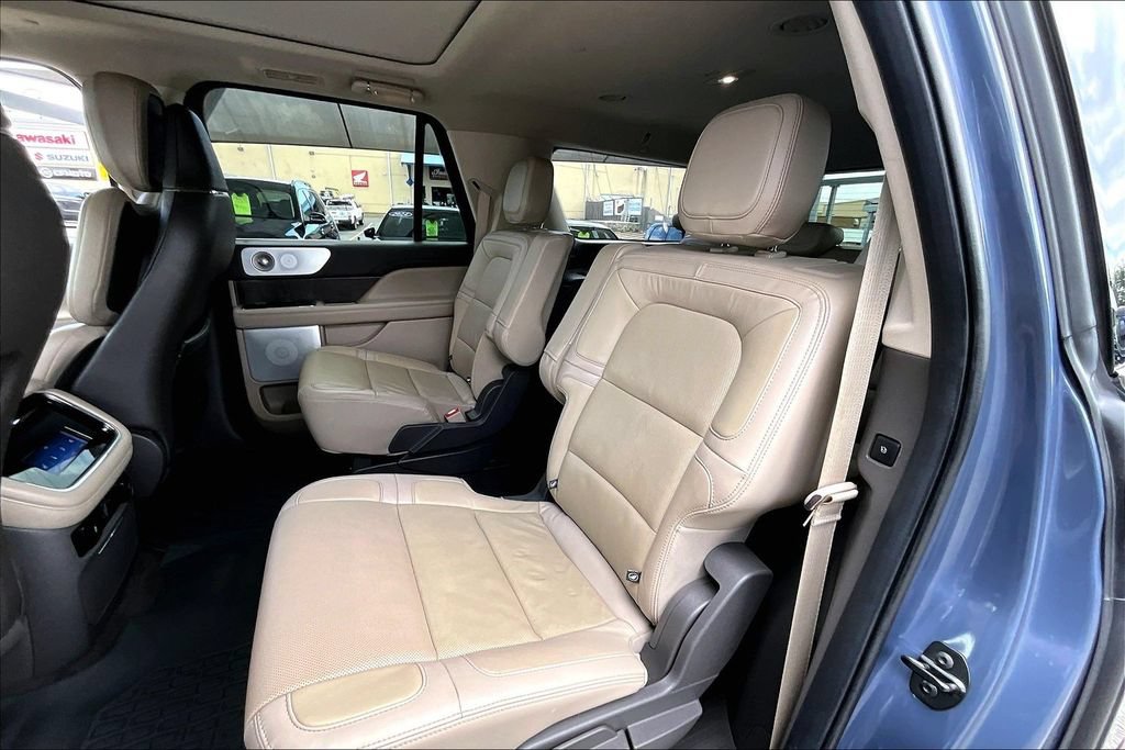 Used 2023 Lincoln Navigator L Reserve AWD/4WD image 37