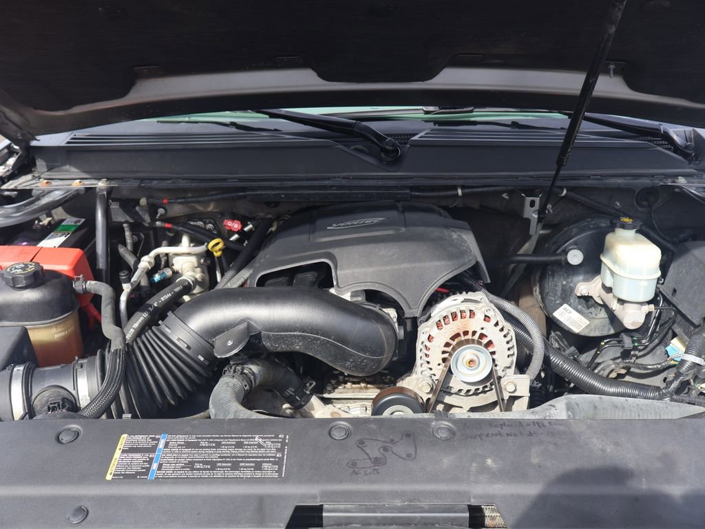 Used 2007 Chevrolet Suburban LT image 14