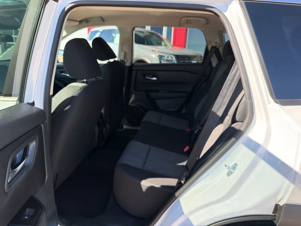 Used 2026 Nissan Rogue SV AWD/4WD image 15