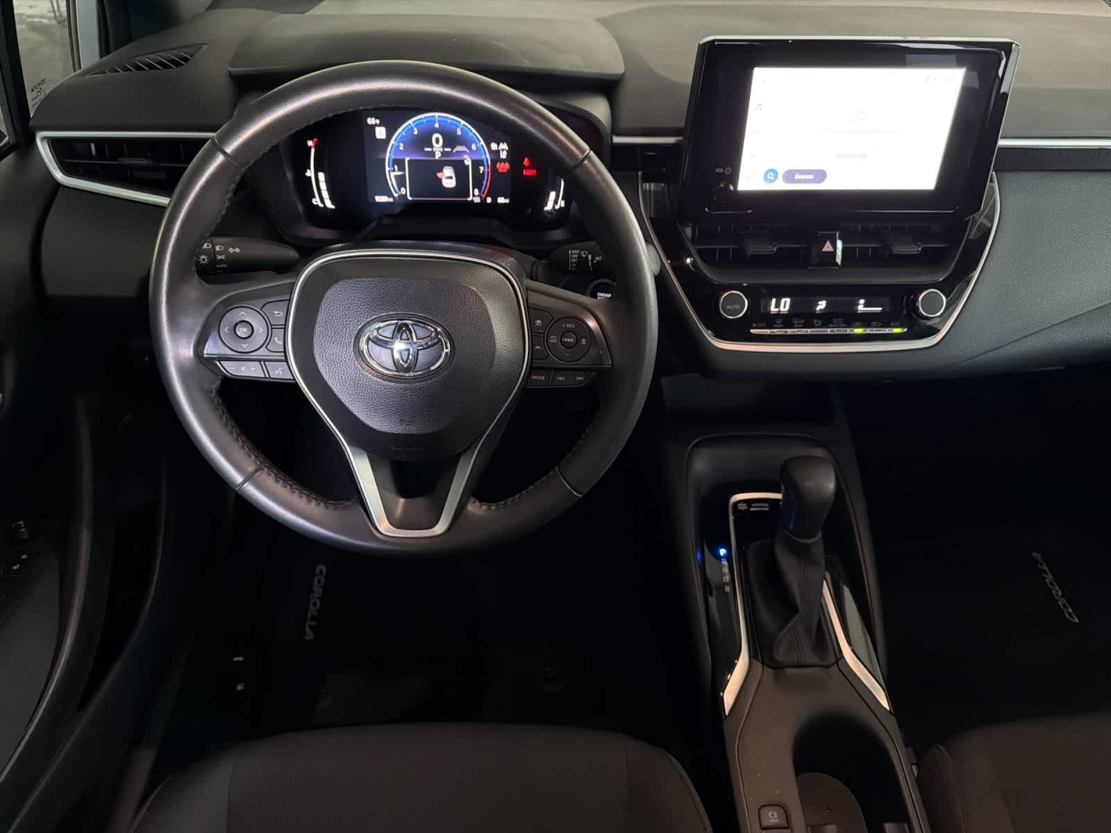 Used 2026 Toyota Corolla SE FWD image 14