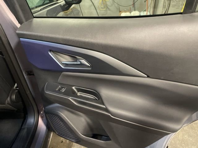 Used 2025 Chevrolet Equinox EV LT w/ Convenience Package image 42