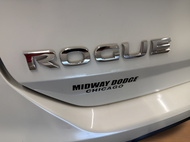Used 2016 Nissan Rogue SV AWD/4WD image 8