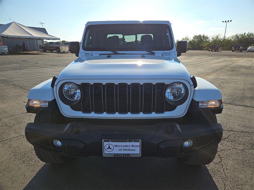 Used 2024 Jeep Gladiator Sport image 12