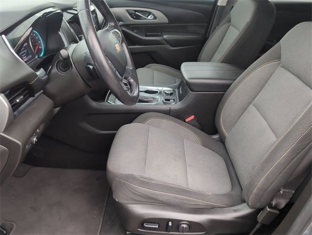 Used 2021 Chevrolet Traverse LT image 18