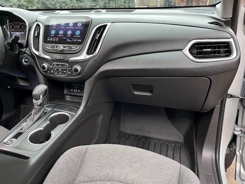Used 2022 Chevrolet Equinox LT image 38