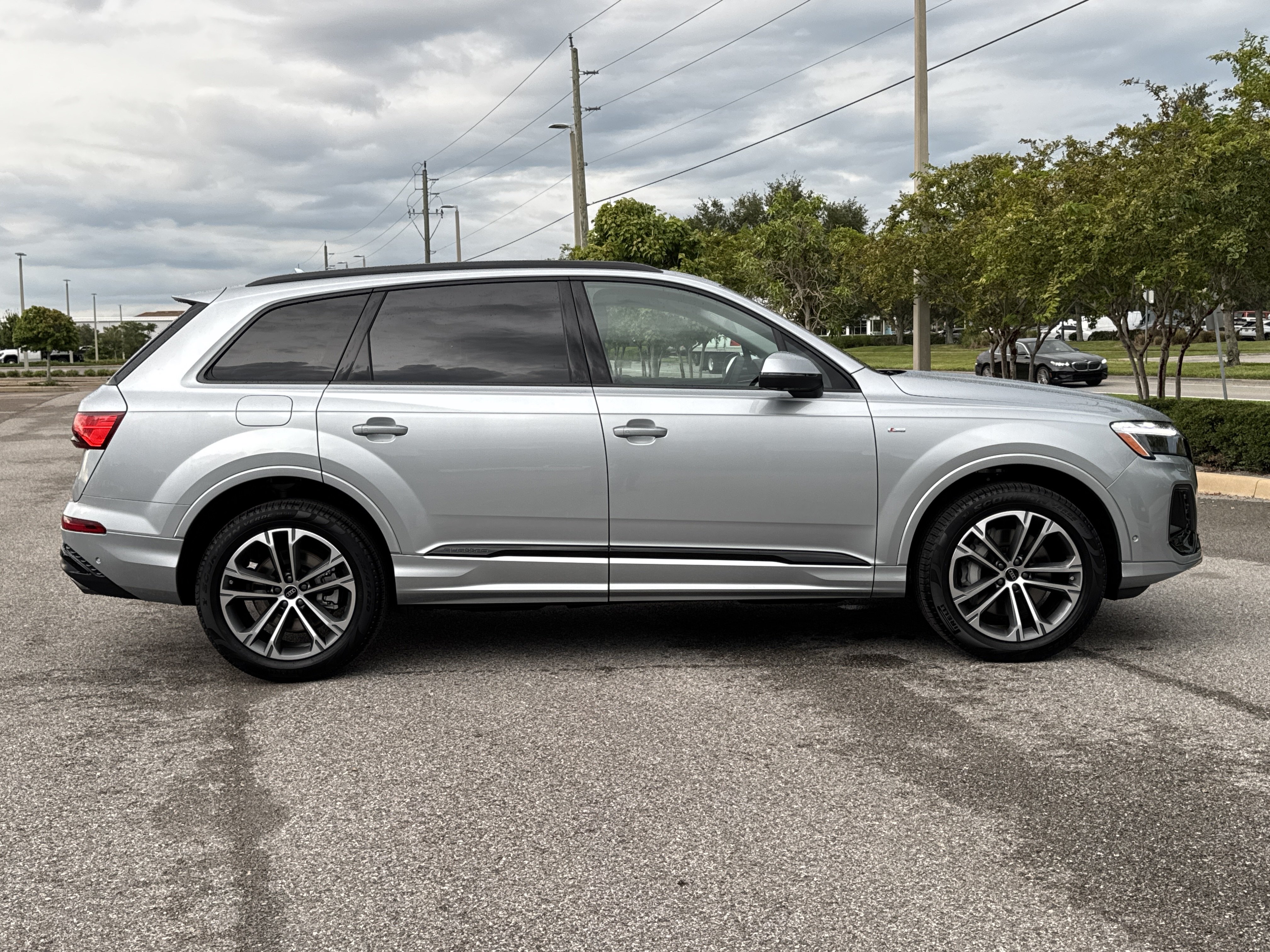 New 2026 Audi Q7 3.0T Premium AWD/4WD image 3