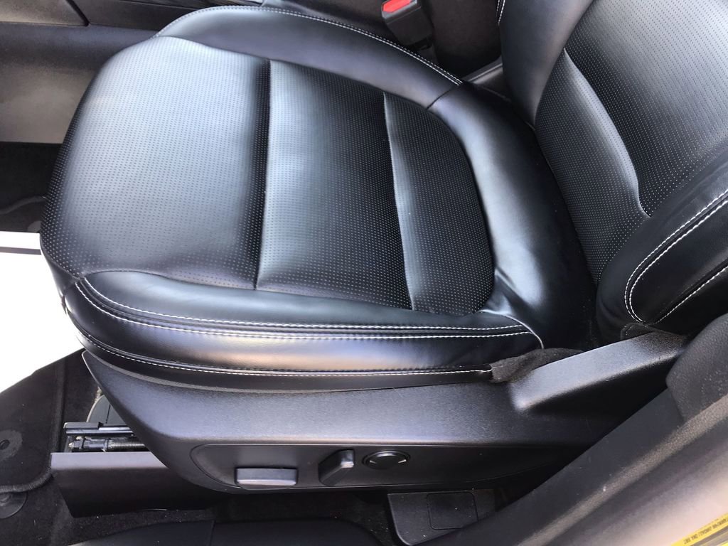 Used 2025 Ford Escape Platinum AWD/4WD image 12