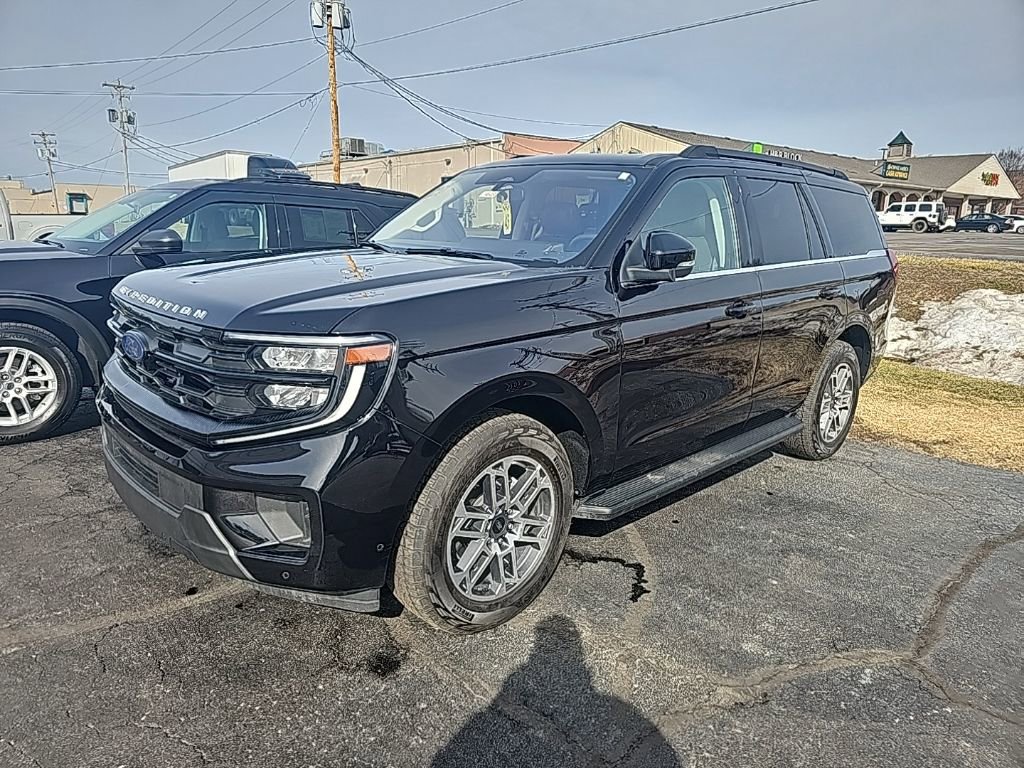 Used 2025 Ford Expedition Active