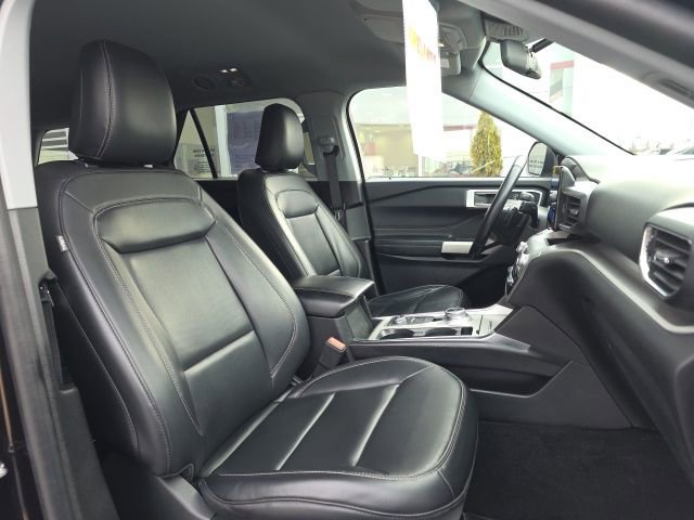 Used 2021 Ford Explorer XLT w/ Equipment Group 202A image 15