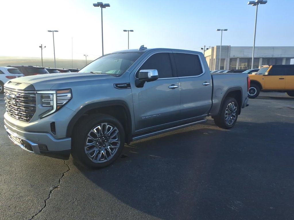 Used 2025 GMC Sierra 1500 Denali Ultimate AWD/4WD image 3