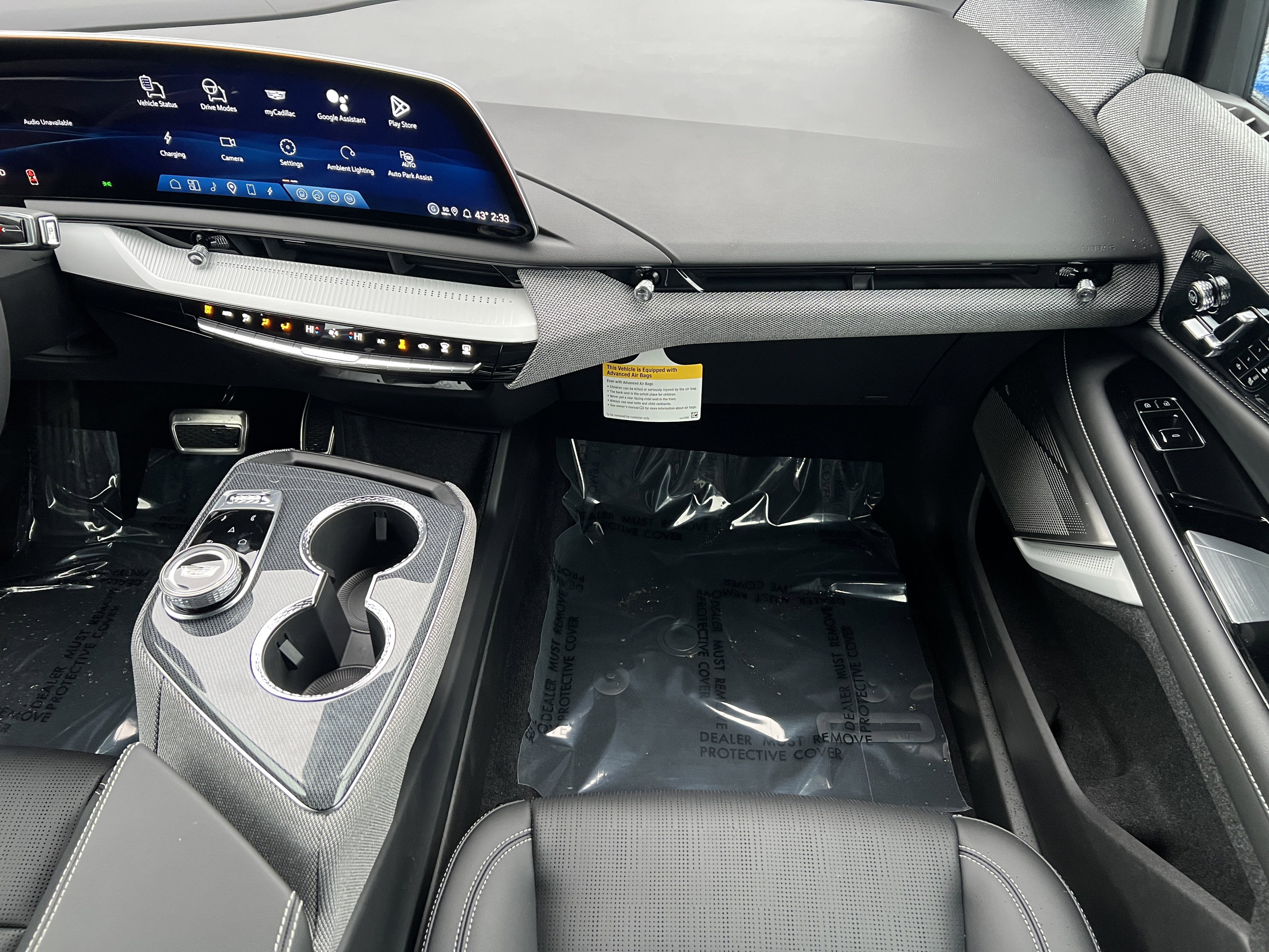 New 2026 Cadillac Optiq Luxury 2 image 35