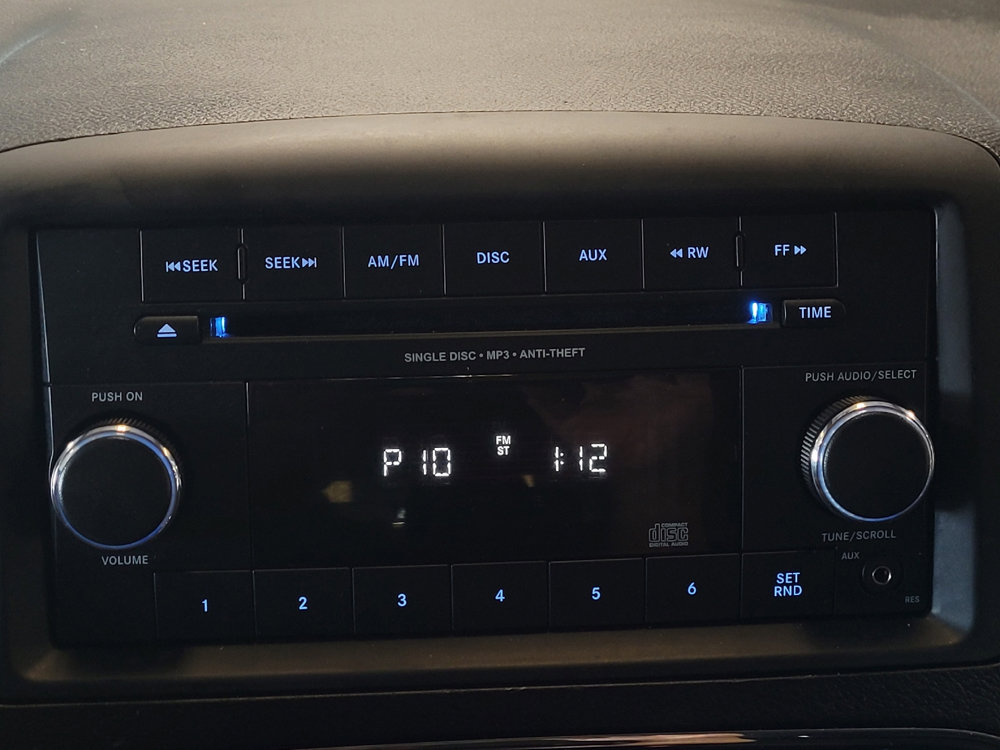 Used 2017 Dodge Grand Caravan SE image 25