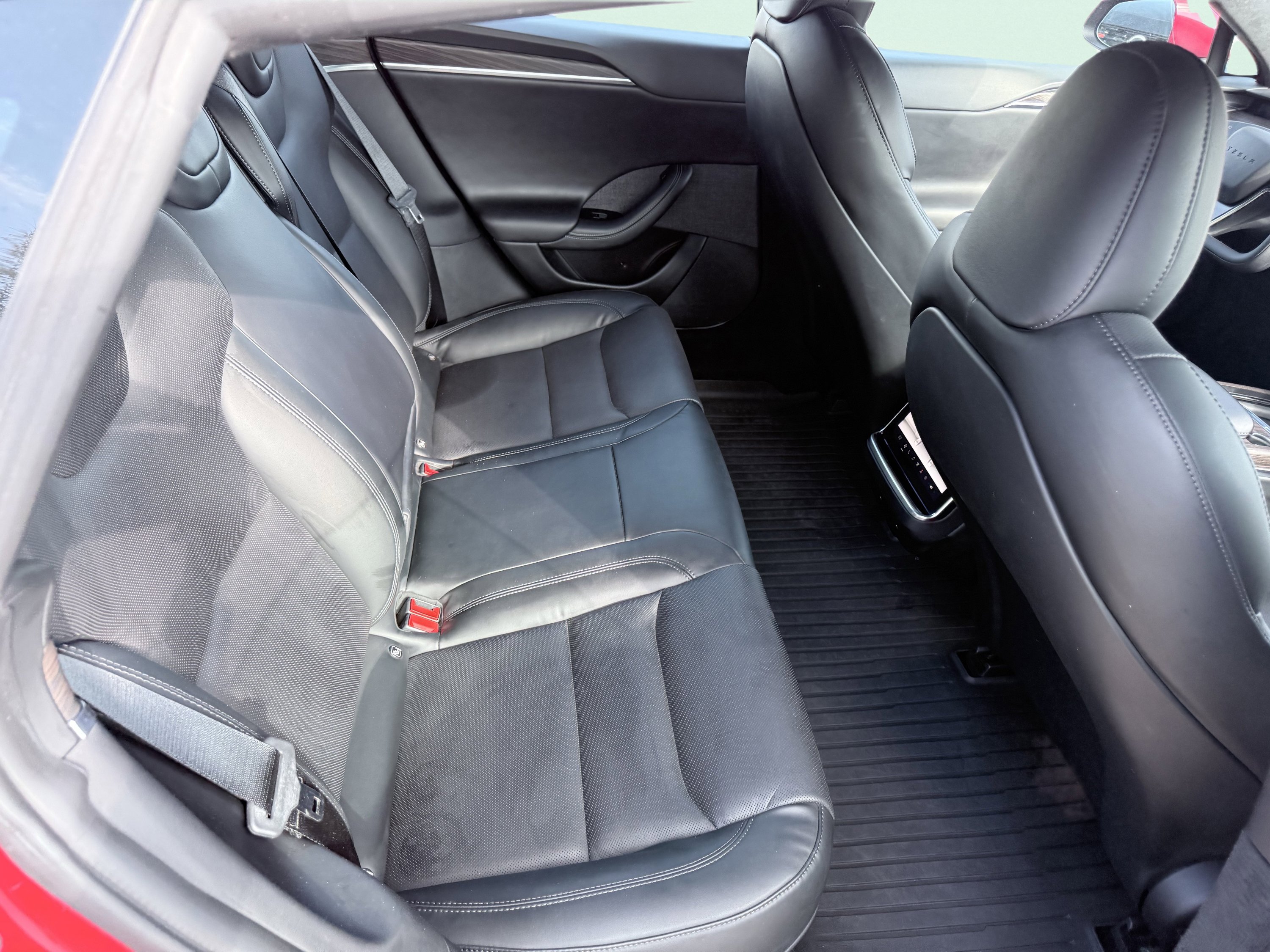 Used 2022 Tesla Model S image 42