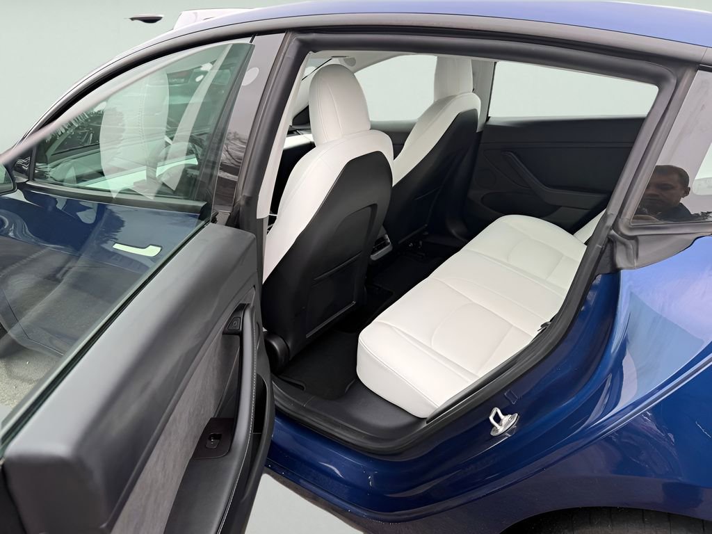Used 2022 Tesla Model 3 Performance image 23