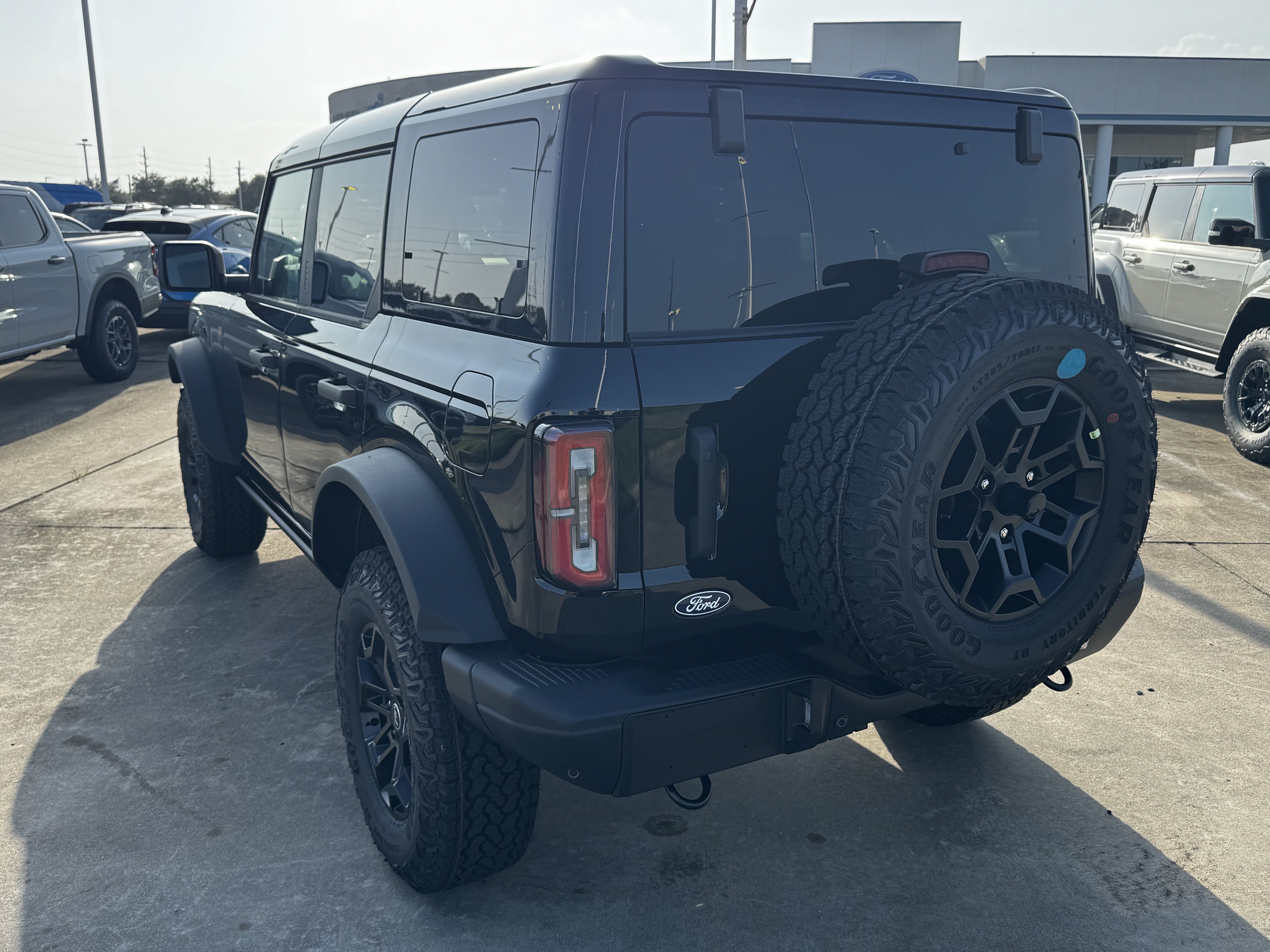 New 2026 Ford Bronco Badlands AWD/4WD image 8