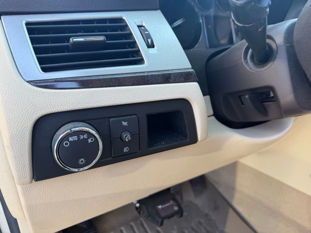 Used 2007 Cadillac Escalade AWD w/ Information Package image 10