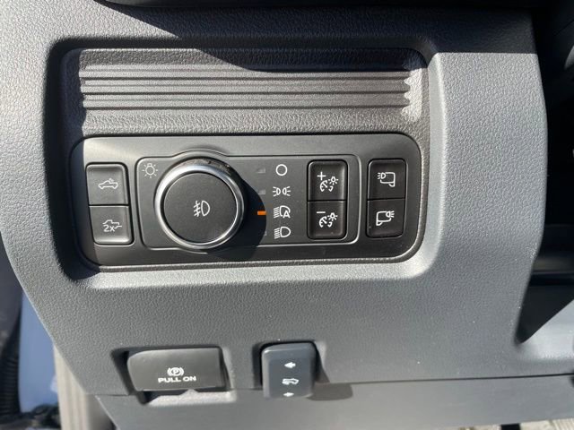 New 2026 Ford F250 4x4 Crew Cab Super Duty image 17