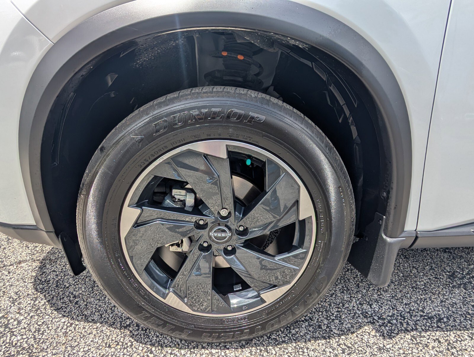 Certified 2024 Nissan Rogue SV image 20