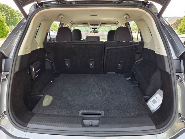 Used 2024 Nissan Rogue SV FWD image 14