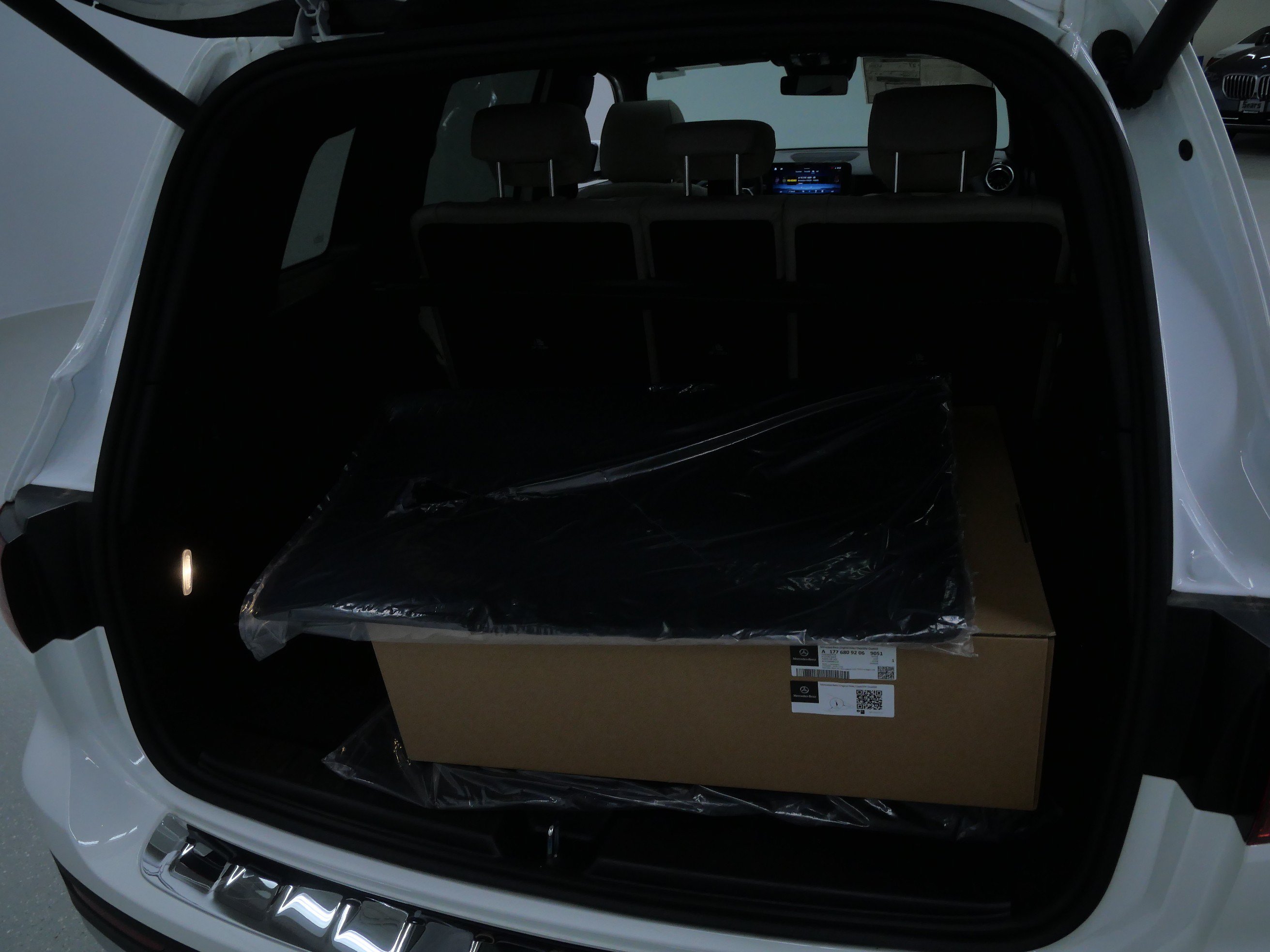 New 2026 Mercedes-Benz GLB 250 4MATIC image 7