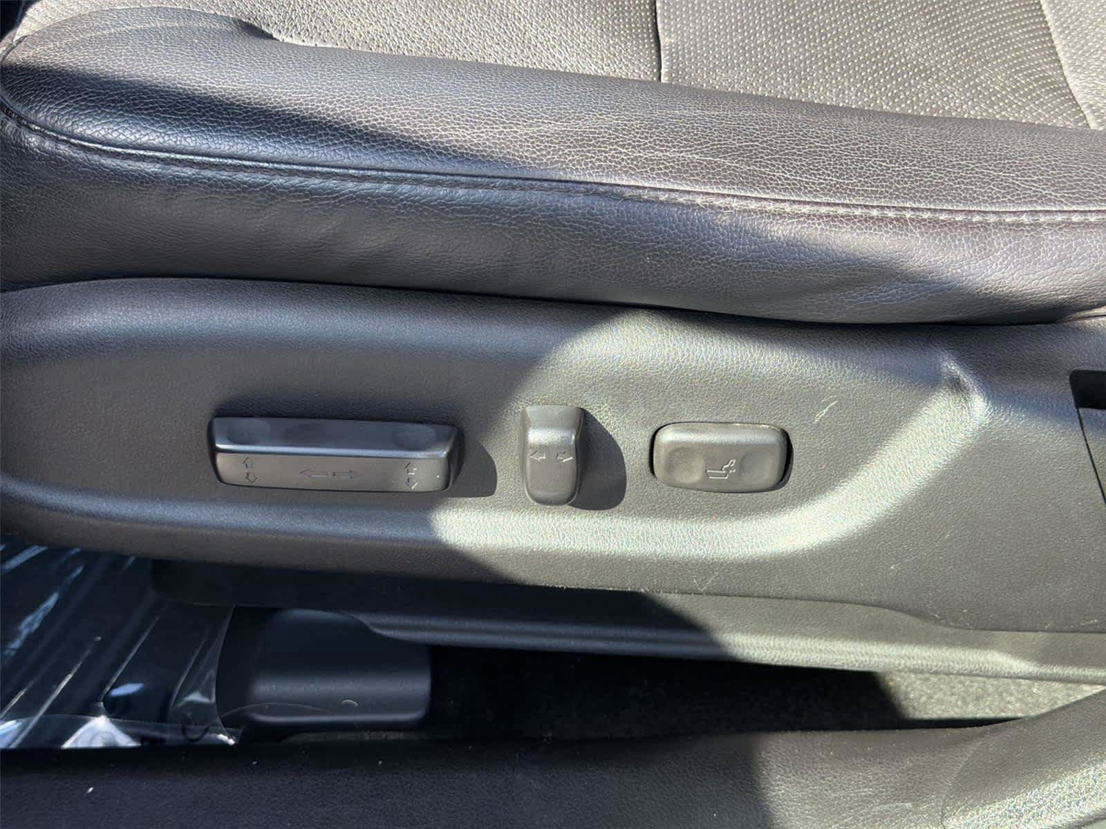 Used 2017 Acura RDX w/ Tech & AcuraWatch Plus Pack FWD image 24