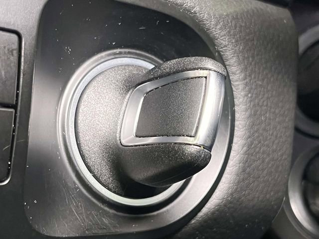 Used 2023 Porsche Cayenne w/ Premium Package image 44