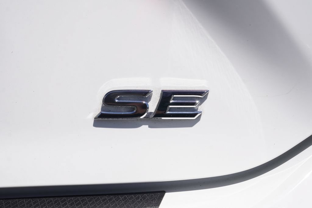 Used 2025 Toyota Camry SE w/ Multimedia Upgrade Package FWD image 14