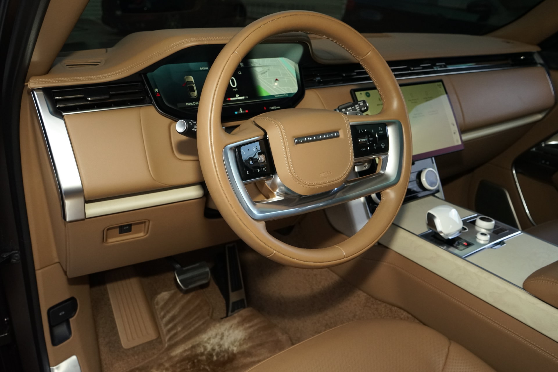 Used 2023 Land Rover Range Rover SV AWD/4WD image 7