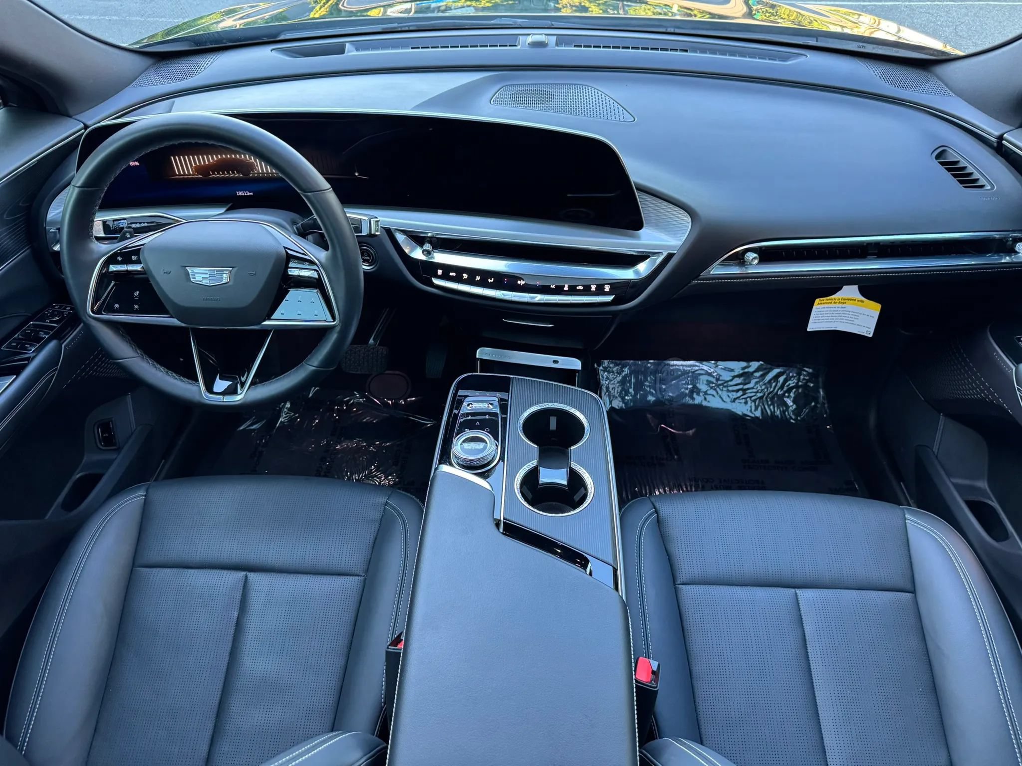 Used 2024 Cadillac Lyriq Luxury AWD/4WD image 22