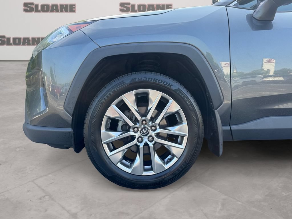 Used 2021 Toyota RAV4 XLE Premium AWD/4WD image 14