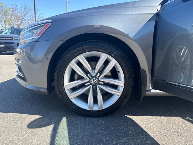 Used 2017 Volkswagen Passat 3.6 SEL Premium image 27