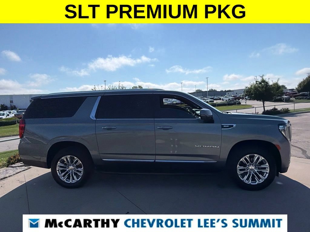 Used 2022 GMC Yukon XL SLT w/ SLT Premium Package AWD/4WD image 17