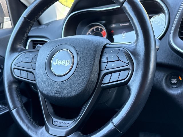 Used 2021 Jeep Cherokee Trailhawk AWD/4WD image 13