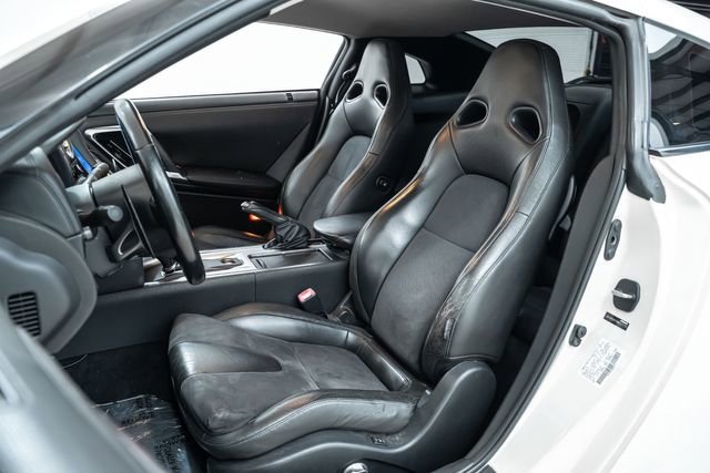 Used 2009 Nissan GT-R Premium image 18