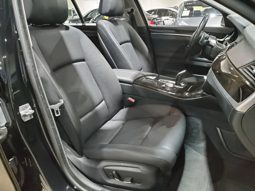Used 2016 BMW 528i xDrive Sedan AWD/4WD image 14
