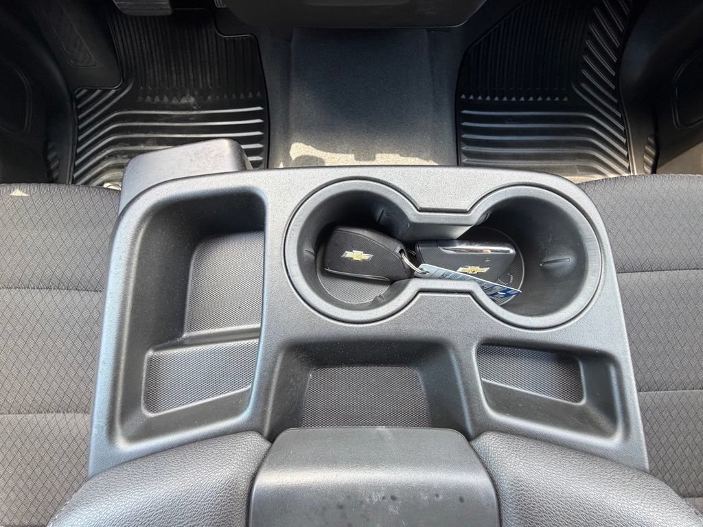 Used 2024 Chevrolet Silverado 1500 Custom w/ Dark Appearance Package AWD/4WD image 10