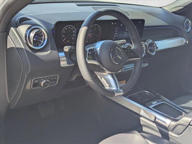 New 2026 Mercedes-Benz GLB 250 image 3