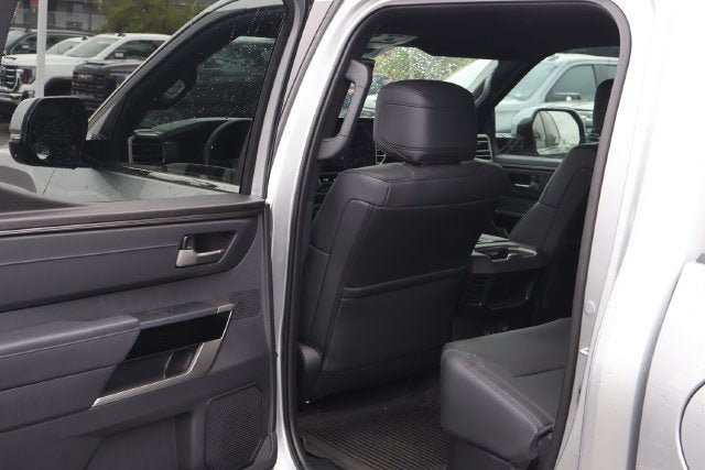 Used 2025 Toyota Tundra Limited AWD/4WD image 14