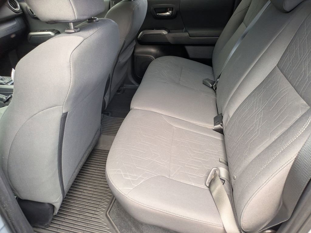 Used 2018 Toyota Tacoma TRD Sport AWD/4WD image 22
