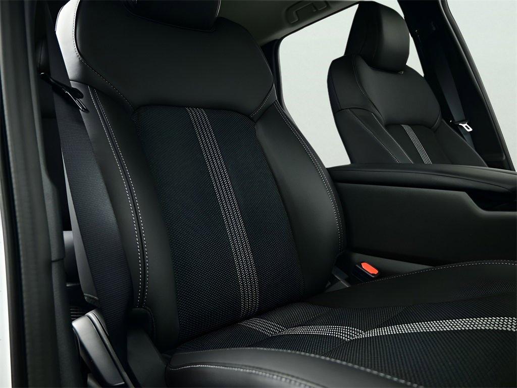 Certified 2025 MAZDA CX-50 2.5 Hybrid w/ Preferred Pkg image 37